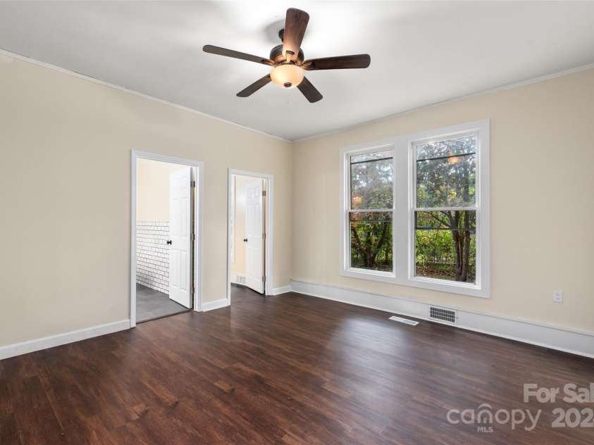 305 Elm Street, Lancaster, SC 29720.  MLS# CAR4201533, YatesRealty ID 21872. 