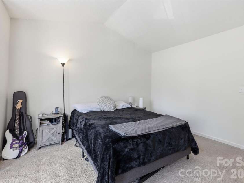 104 Gelderland Drive, Matthews, NC 28104.  MLS# CAR4378988, YatesRealty ID 21873. 
