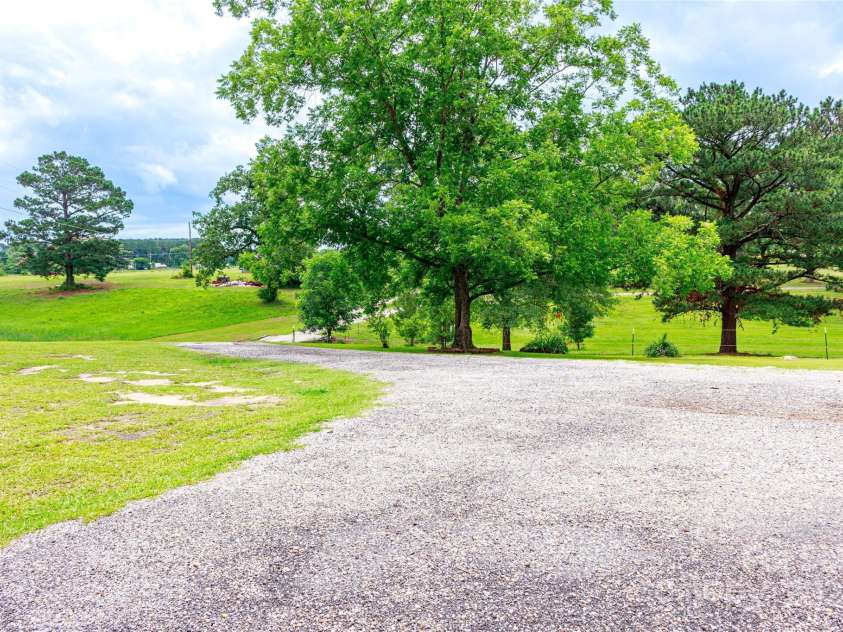 1980 Antioch Road, Hartsville, SC 29550.  MLS# CAR4266158, YatesRealty ID 21873. 