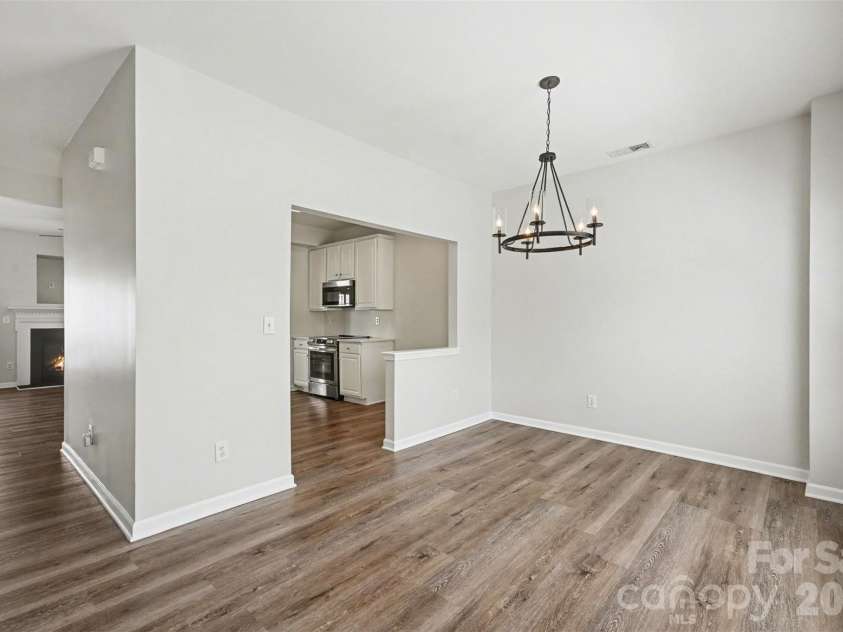 2136 Midnight Blue Lane, Fort Mill, SC 29708.  MLS# CAR4368158, YatesRealty ID 21874. 