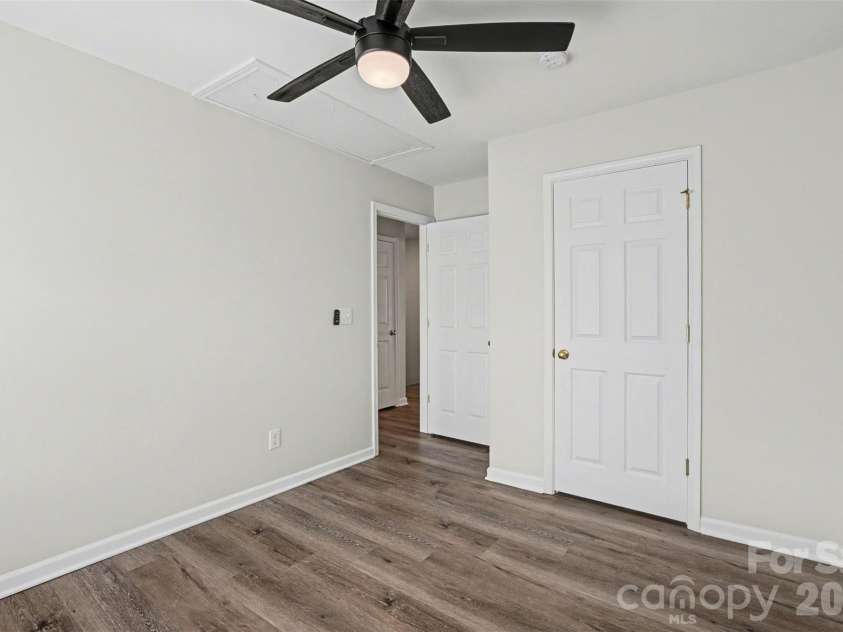 2136 Midnight Blue Lane, Fort Mill, SC 29708.  MLS# CAR4368158, YatesRealty ID 21874. 