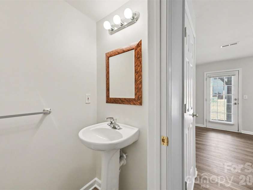 2136 Midnight Blue Lane, Fort Mill, SC 29708.  MLS# CAR4368158, YatesRealty ID 21874. 