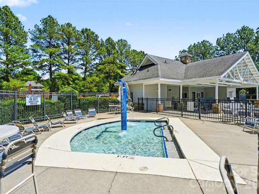 2136 Midnight Blue Lane, Fort Mill, SC 29708.  MLS# CAR4368158, YatesRealty ID 21874. 
