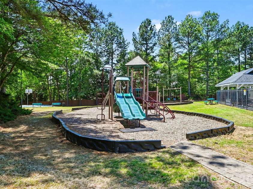 2136 Midnight Blue Lane, Fort Mill, SC 29708.  MLS# CAR4368158, YatesRealty ID 21874. 