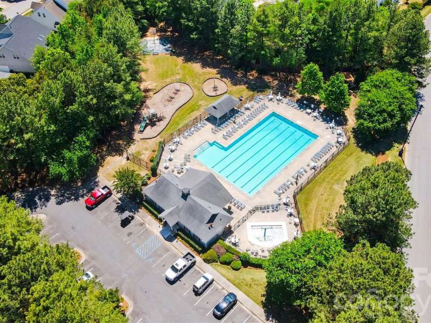 2136 Midnight Blue Lane, Fort Mill, SC 29708.  MLS# CAR4368158, YatesRealty ID 21874. 