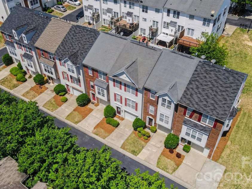 2136 Midnight Blue Lane, Fort Mill, SC 29708.  MLS# CAR4368158, YatesRealty ID 21874. 