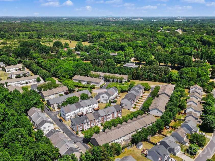 2136 Midnight Blue Lane, Fort Mill, SC 29708.  MLS# CAR4368158, YatesRealty ID 21874. 
