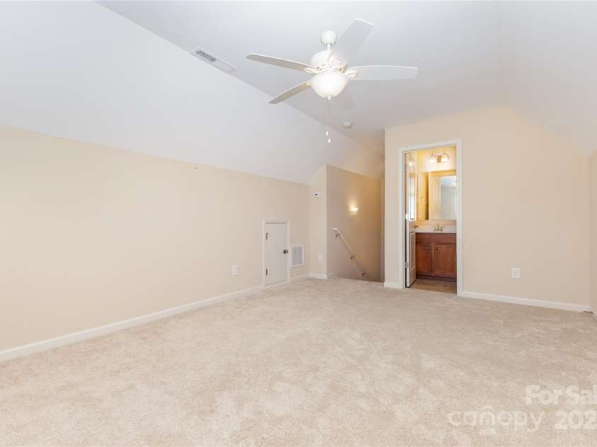 24604 Blue Heron Circle, Lancaster, SC 29720.  MLS# CAR4291057, YatesRealty ID 21875. Bonus Room