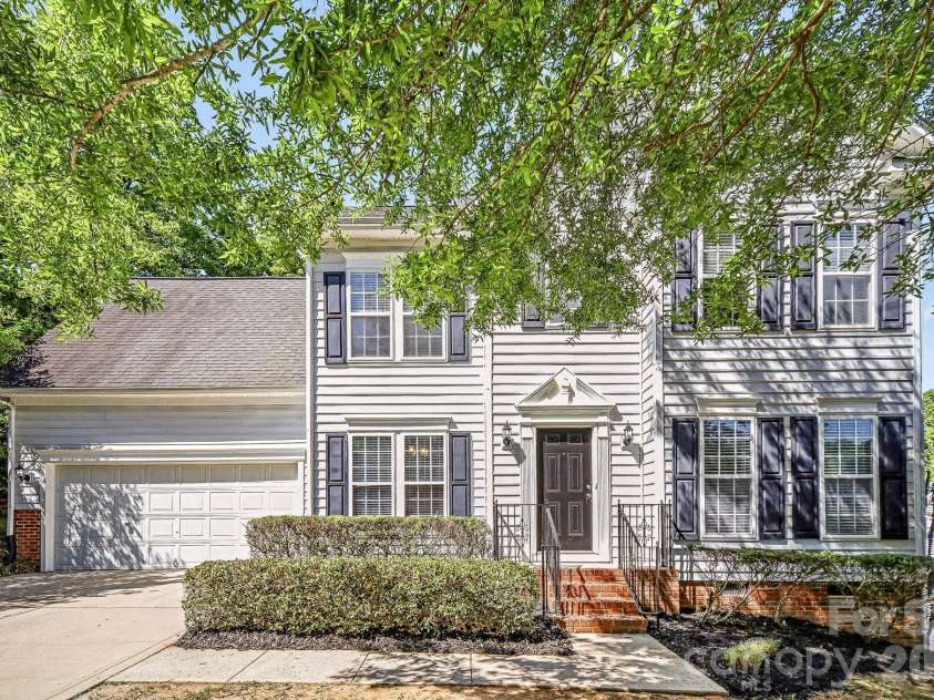 3700 Wilshire Lane, Waxhaw, NC 28173.  MLS# CAR4371753, YatesRealty ID 21875. 