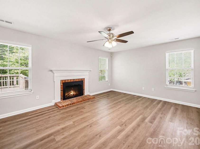 3700 Wilshire Lane, Waxhaw, NC 28173.  MLS# CAR4371753, YatesRealty ID 21875. 