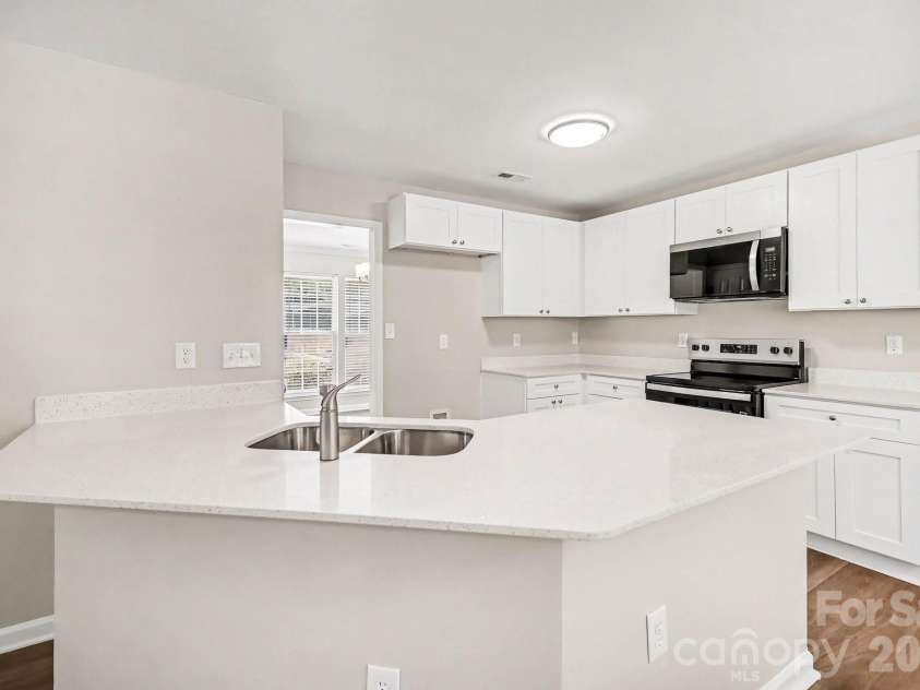 3700 Wilshire Lane, Waxhaw, NC 28173.  MLS# CAR4371753, YatesRealty ID 21875. 