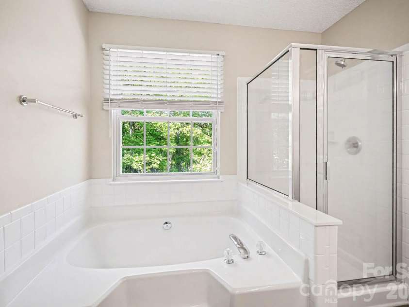 3700 Wilshire Lane, Waxhaw, NC 28173.  MLS# CAR4371753, YatesRealty ID 21875. 
