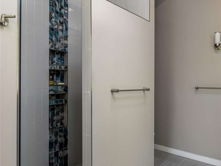 77 Mcintyre Drive, Asheville, NC 28803.  MLS# CAR4374147, YatesRealty ID 21876. 