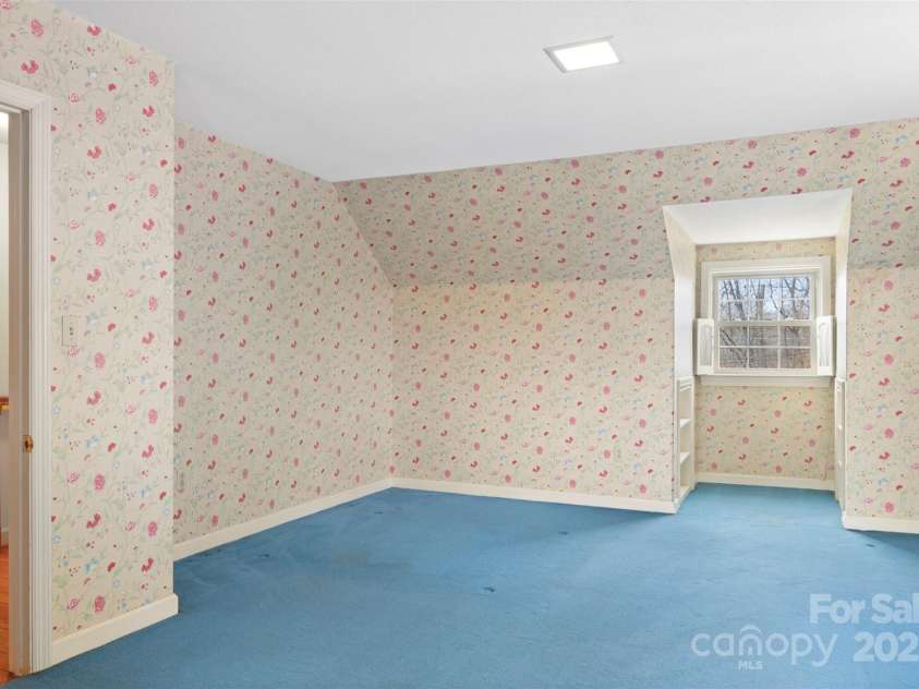 301 Queens Drive, Lexington, NC 27292.  MLS# CAR4274684, YatesRealty ID 21877. 