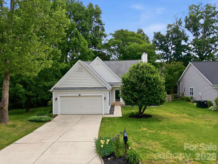 598 Viking Place, Concord, NC 28025.  MLS# CAR4376130, YatesRealty ID 21877. 
