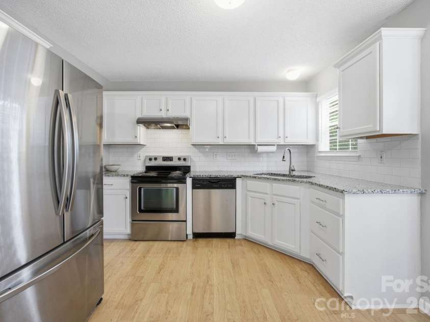 598 Viking Place, Concord, NC 28025.  MLS# CAR4376130, YatesRealty ID 21877. 
