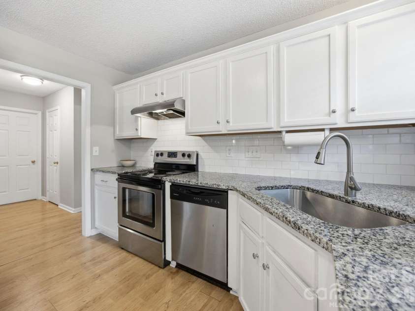 598 Viking Place, Concord, NC 28025.  MLS# CAR4376130, YatesRealty ID 21877. 