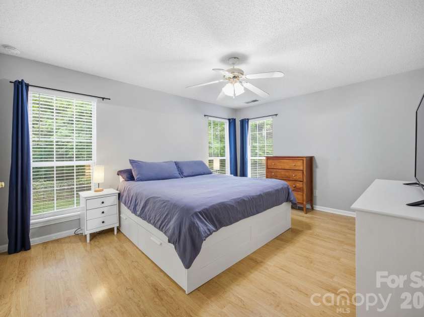 598 Viking Place, Concord, NC 28025.  MLS# CAR4376130, YatesRealty ID 21877. 