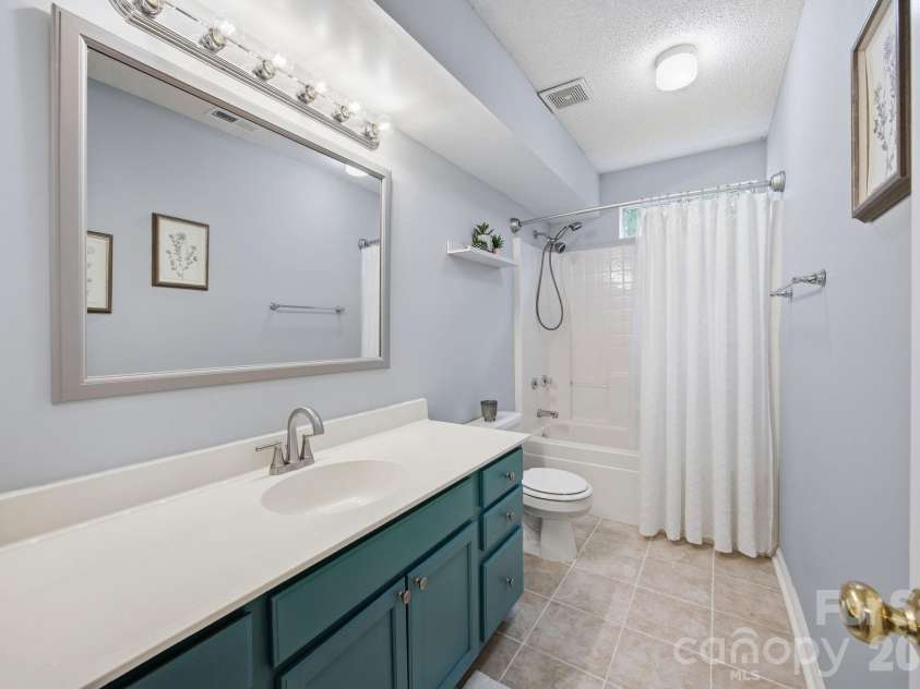 598 Viking Place, Concord, NC 28025.  MLS# CAR4376130, YatesRealty ID 21877. 