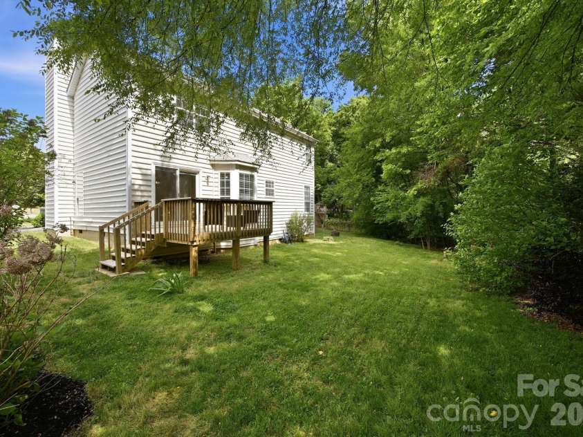 598 Viking Place, Concord, NC 28025.  MLS# CAR4376130, YatesRealty ID 21877. 