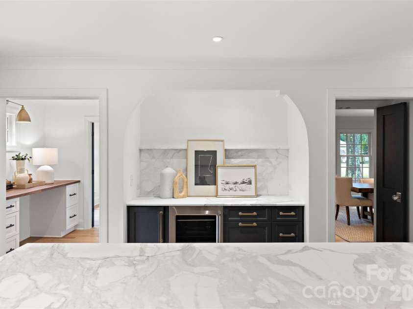3316 Stanwyck Court, Charlotte, NC 28211.  MLS# CAR4378233, YatesRealty ID 21878. 