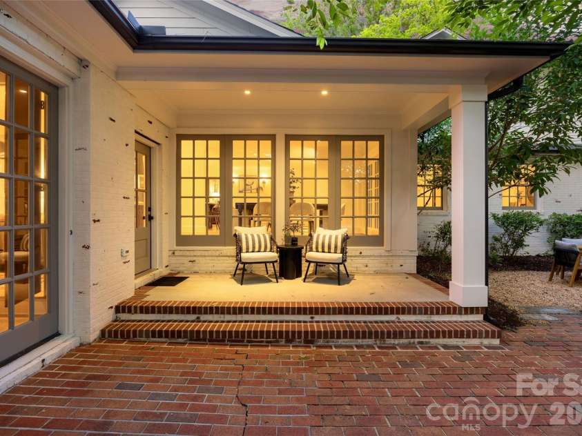 3316 Stanwyck Court, Charlotte, NC 28211.  MLS# CAR4378233, YatesRealty ID 21878. 