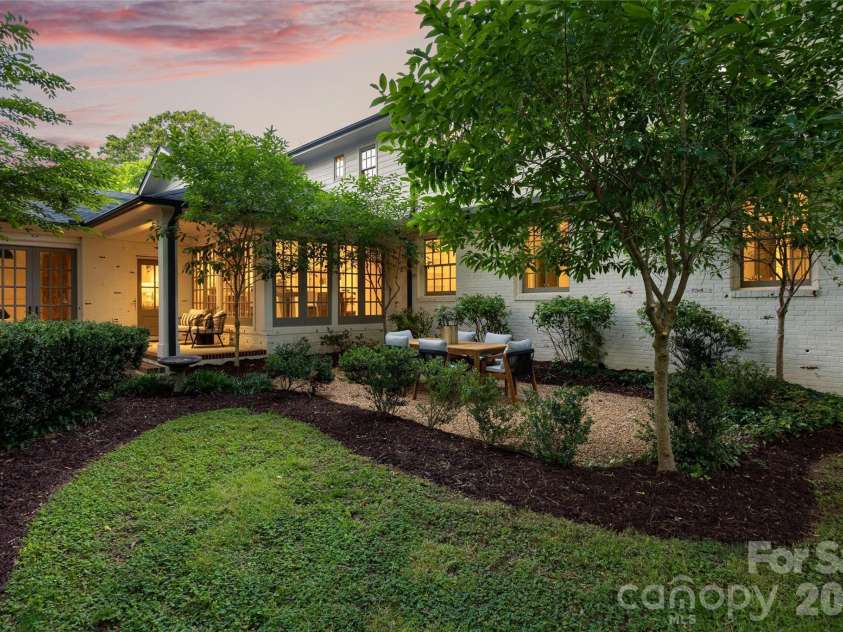 3316 Stanwyck Court, Charlotte, NC 28211.  MLS# CAR4378233, YatesRealty ID 21878. 