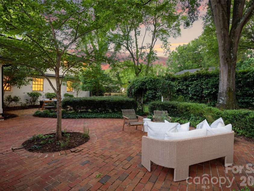 3316 Stanwyck Court, Charlotte, NC 28211.  MLS# CAR4378233, YatesRealty ID 21878. 