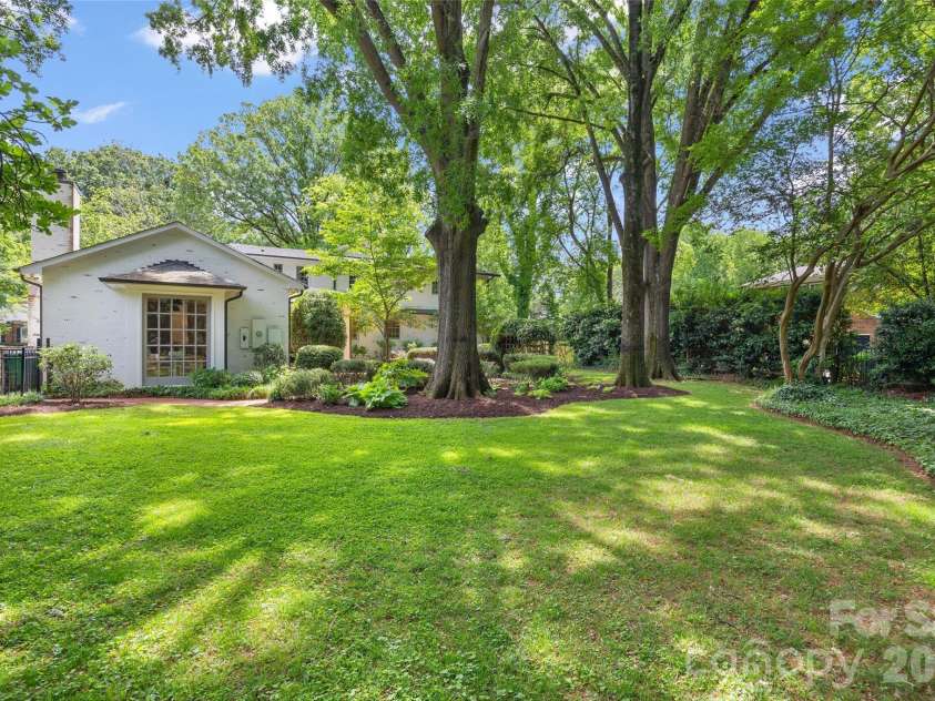 3316 Stanwyck Court, Charlotte, NC 28211.  MLS# CAR4378233, YatesRealty ID 21878. 
