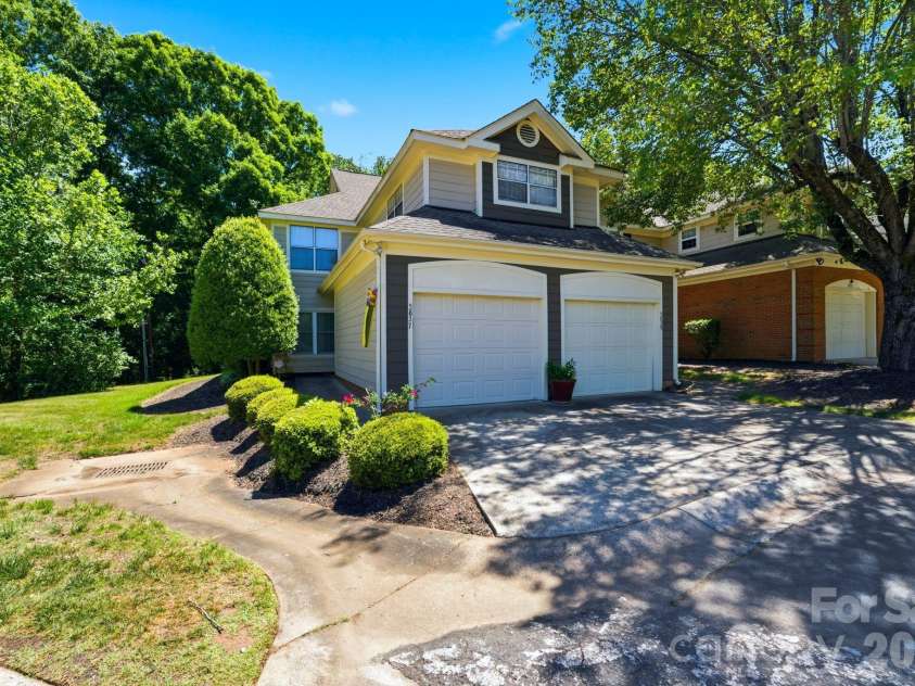 5837 Amity Springs Drive, Charlotte, NC 28212.  MLS# CAR4378822, YatesRealty ID 21879. 