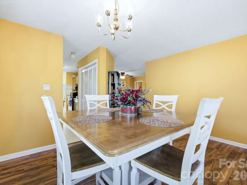 5837 Amity Springs Drive, Charlotte, NC 28212.  MLS# CAR4378822, YatesRealty ID 21879. 