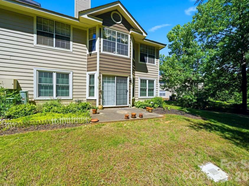 5837 Amity Springs Drive, Charlotte, NC 28212.  MLS# CAR4378822, YatesRealty ID 21879. 
