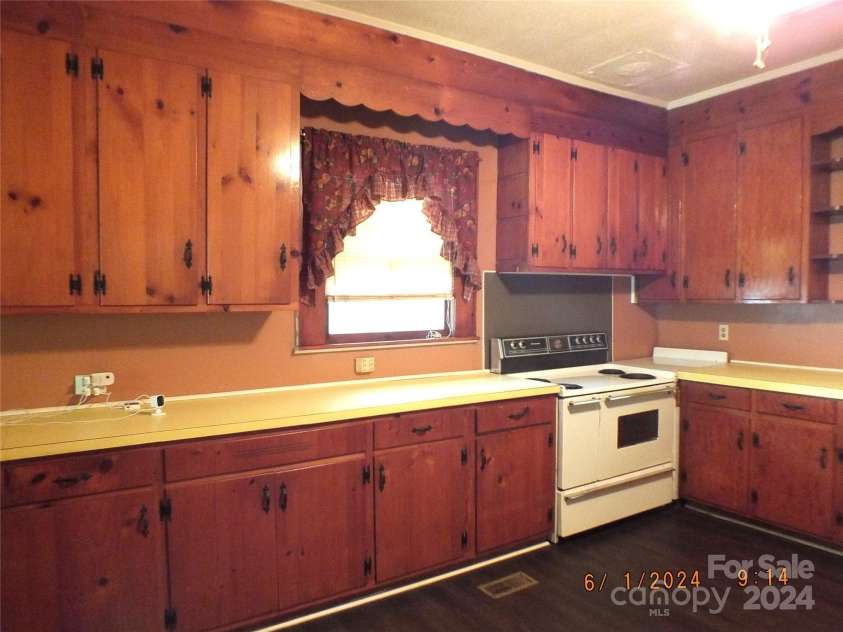 237 3RD Street, Kershaw, SC 29067.  MLS# CAR4147789, YatesRealty ID 2188. 