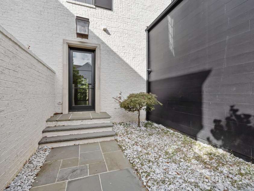 9004 Tynecastle Commons Court, Charlotte, NC 28226.  MLS# CAR4312958, YatesRealty ID 2188. 