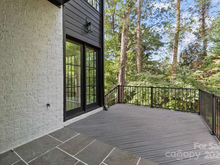 9004 Tynecastle Commons Court, Charlotte, NC 28226.  MLS# CAR4312958, YatesRealty ID 2188. 