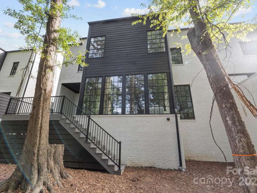 9004 Tynecastle Commons Court, Charlotte, NC 28226.  MLS# CAR4312958, YatesRealty ID 2188. 