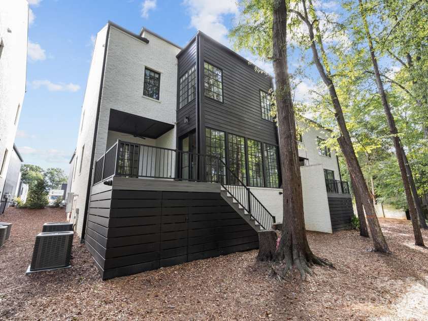 9004 Tynecastle Commons Court, Charlotte, NC 28226.  MLS# CAR4312958, YatesRealty ID 2188. 
