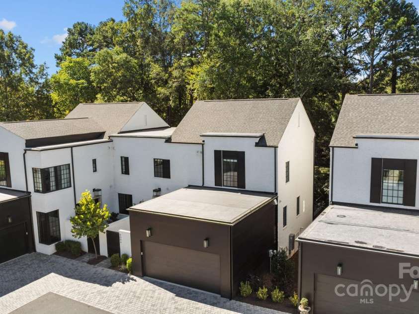 9004 Tynecastle Commons Court, Charlotte, NC 28226.  MLS# CAR4312958, YatesRealty ID 2188. 