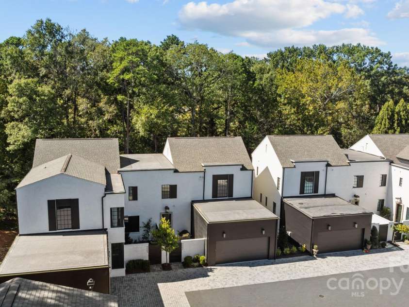 9004 Tynecastle Commons Court, Charlotte, NC 28226.  MLS# CAR4312958, YatesRealty ID 2188. 