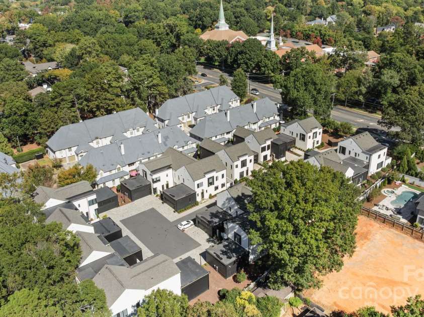 9004 Tynecastle Commons Court, Charlotte, NC 28226.  MLS# CAR4312958, YatesRealty ID 2188. 