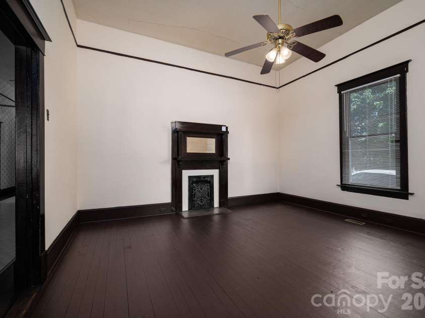 331 Laurel Street, Lincolnton, NC 28092.  MLS# CAR4326390, YatesRealty ID 21880. 