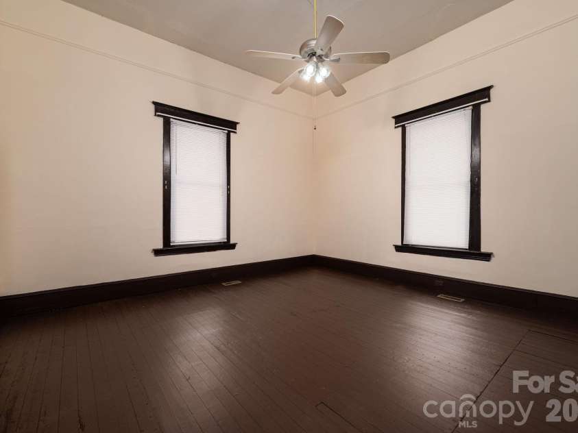 331 Laurel Street, Lincolnton, NC 28092.  MLS# CAR4326390, YatesRealty ID 21880. 