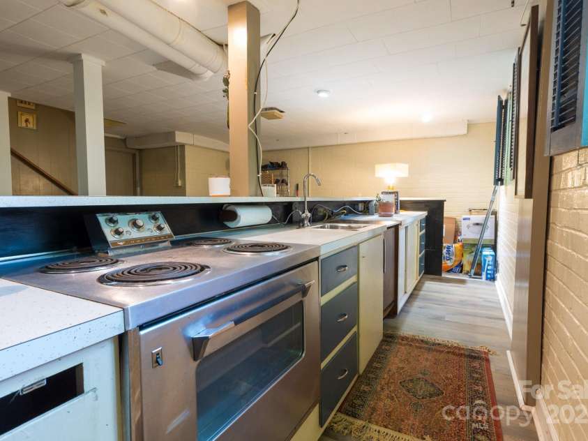 613 Ridge Street, Kings Mountain, NC 28086.  MLS# CAR4267266, YatesRealty ID 21881. 