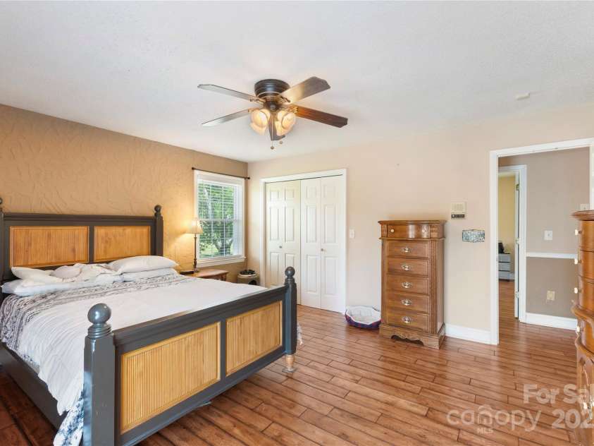 5563 Grace Chapel Road, Hickory, NC 28601.  MLS# CAR4270637, YatesRealty ID 21883. 