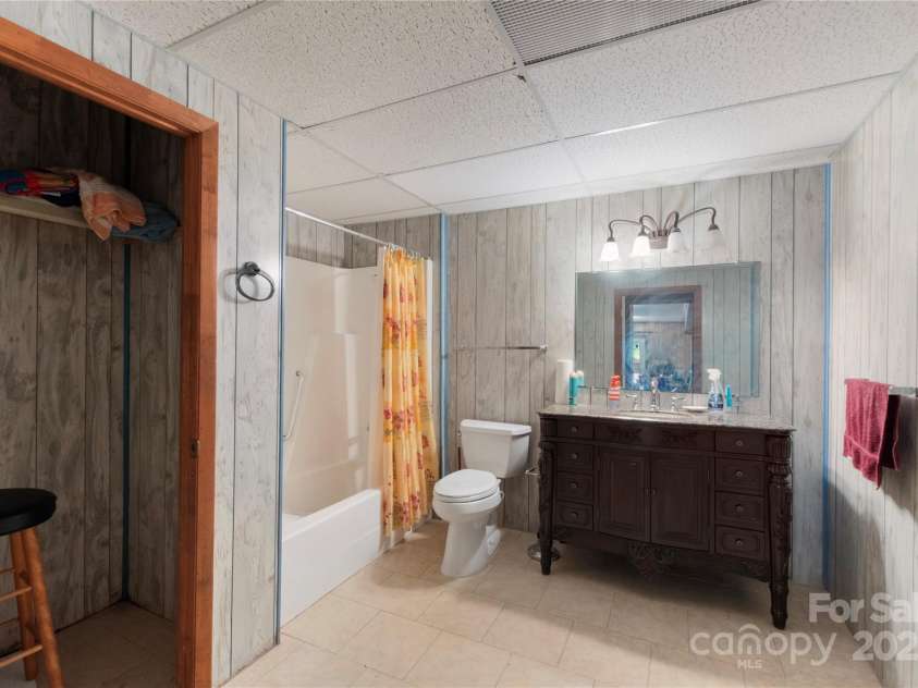 5563 Grace Chapel Road, Hickory, NC 28601.  MLS# CAR4270637, YatesRealty ID 21883. Basement Bathroom