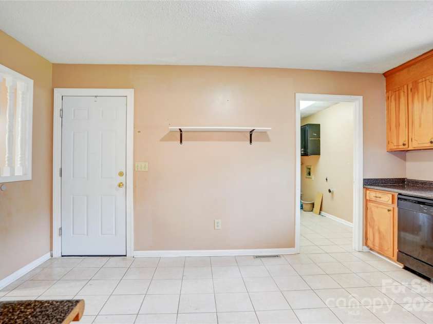 6573 Weldon Circle, Concord, NC 28027.  MLS# CAR4255855, YatesRealty ID 21884. 