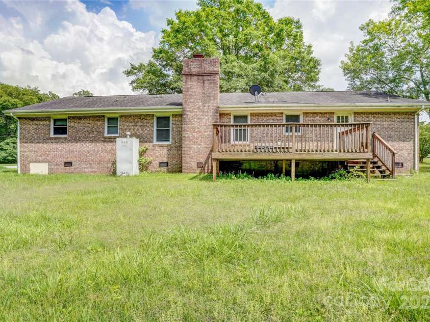 6573 Weldon Circle, Concord, NC 28027.  MLS# CAR4255855, YatesRealty ID 21884. 