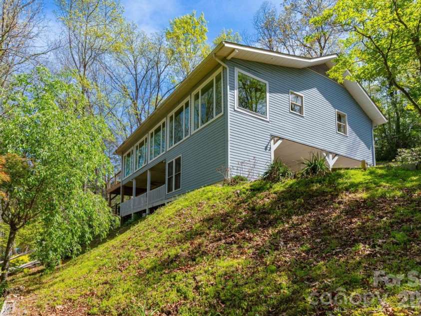87 Medley Drive, Waynesville, NC 28785.  MLS# CAR4375332, YatesRealty ID 21884. Front of Home