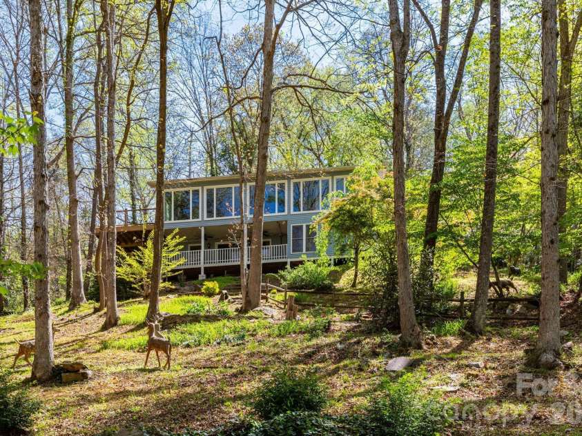 87 Medley Drive, Waynesville, NC 28785.  MLS# CAR4375332, YatesRealty ID 21884. Front of Home