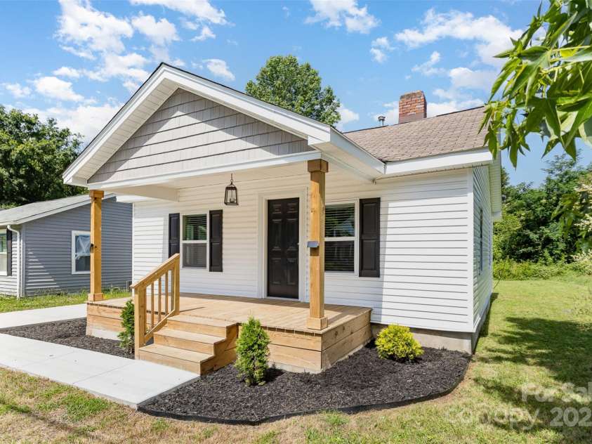 210 Marshall Street, Rock Hill, SC 29730.  MLS# CAR4270533, YatesRealty ID 21885. 